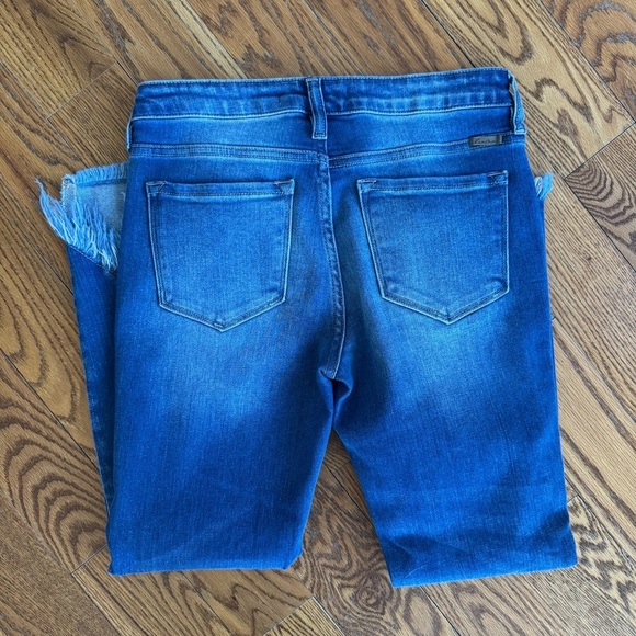 KanCan Skinny Mid Rise Frayed Cross Over Hem Jeans Size 26 - Picture 7 of 7